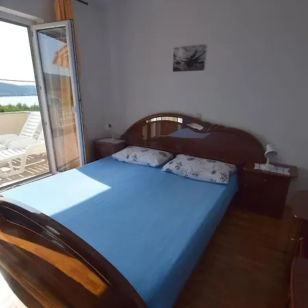 Matea Apartment Krk Town