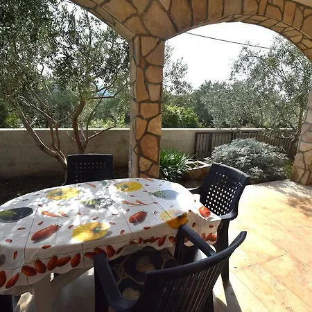 Matea Apartment Krk Town