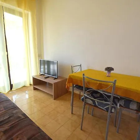Apartment Matea Krk Town